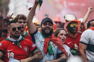 how to host a football watch party